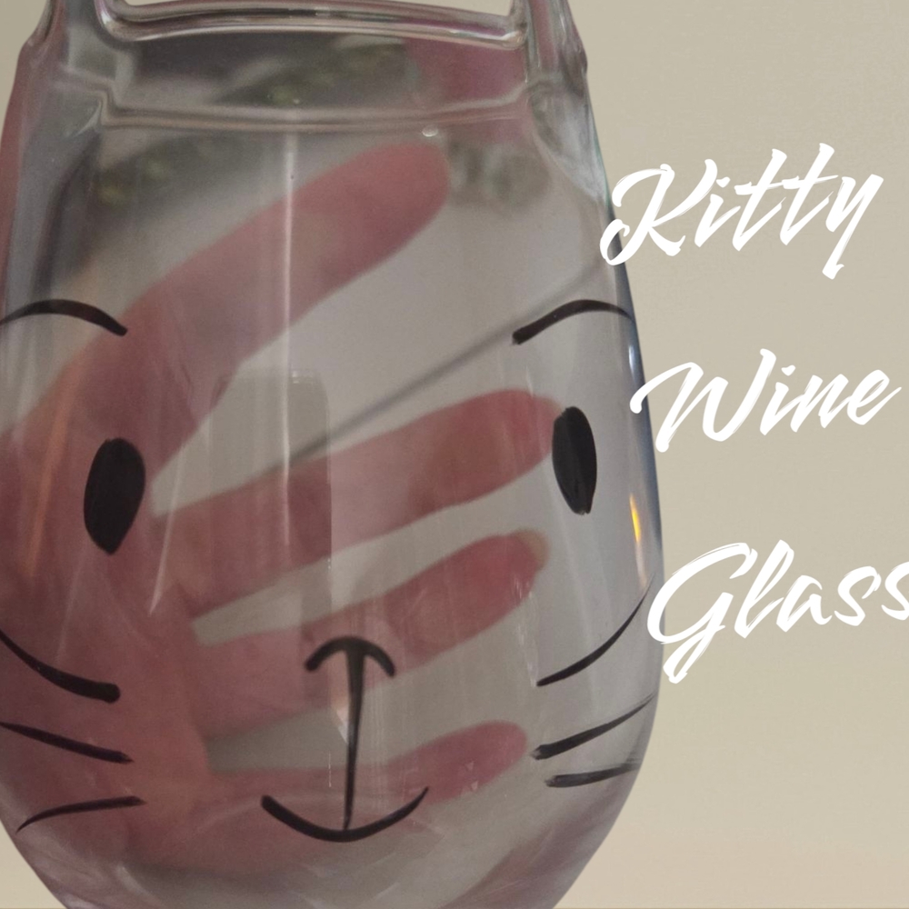 Kitty Wine Glass - Black